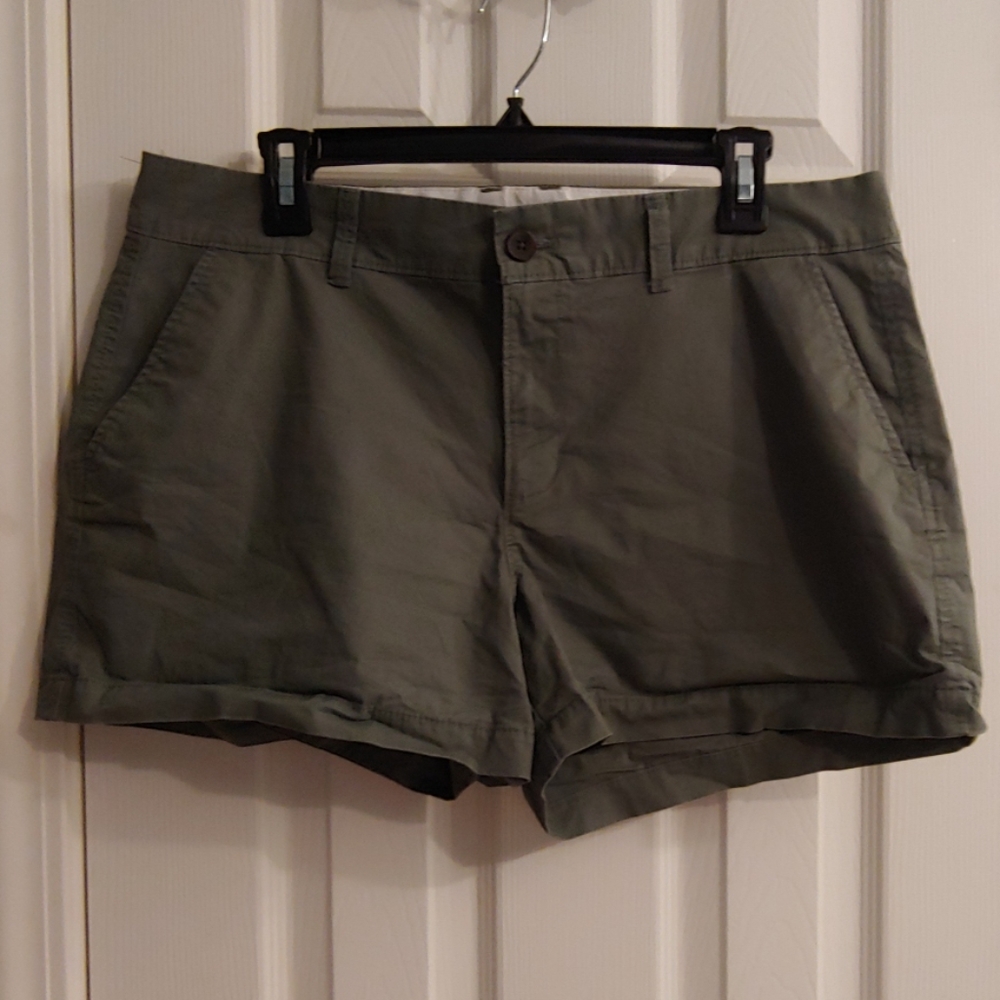 Olive green short